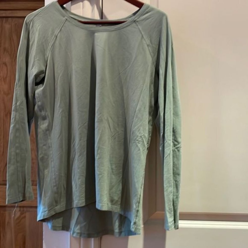 ?Lululemon 6 long sleeve knit pull over